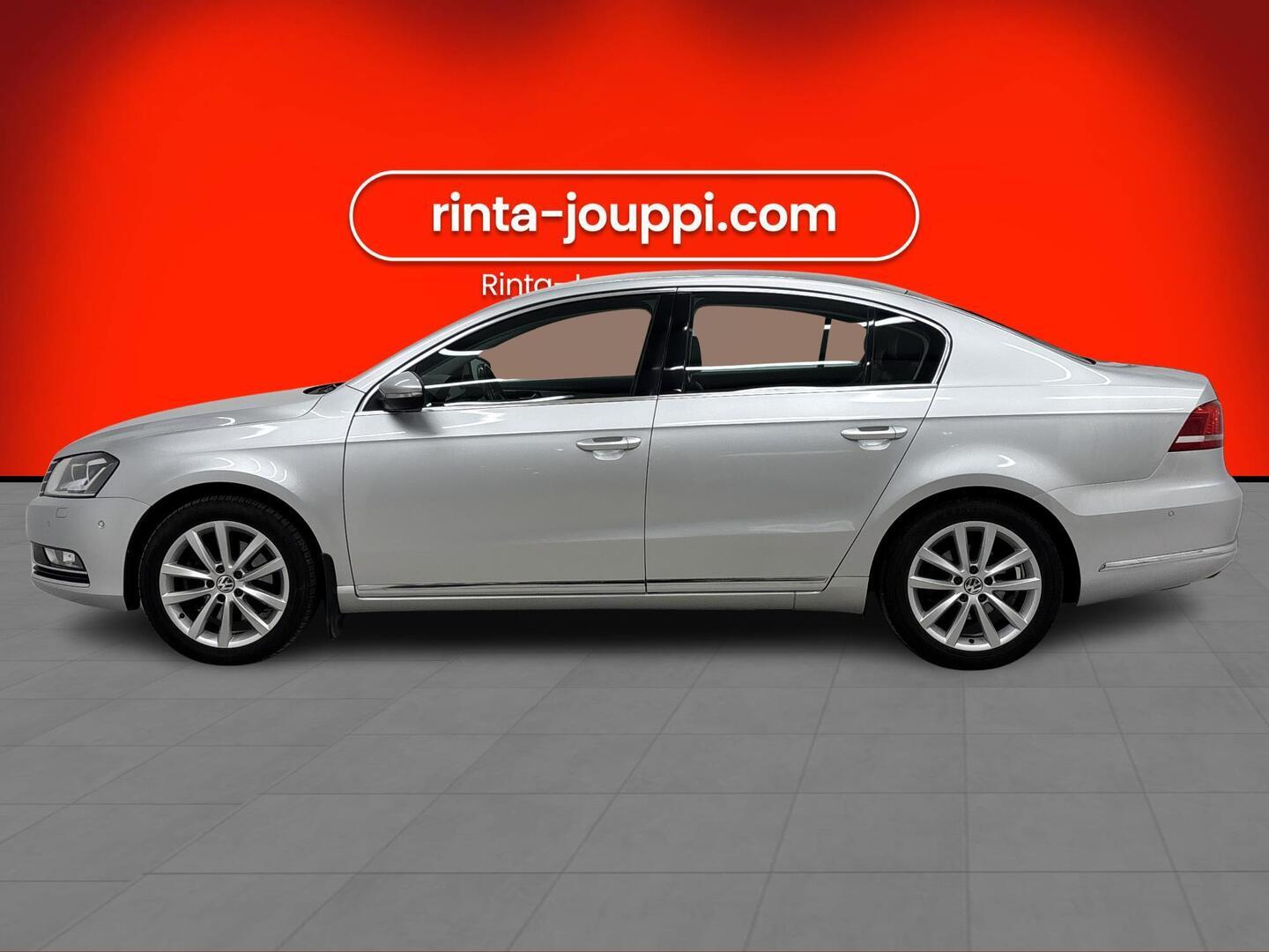 VOLKSWAGEN Passat 2011