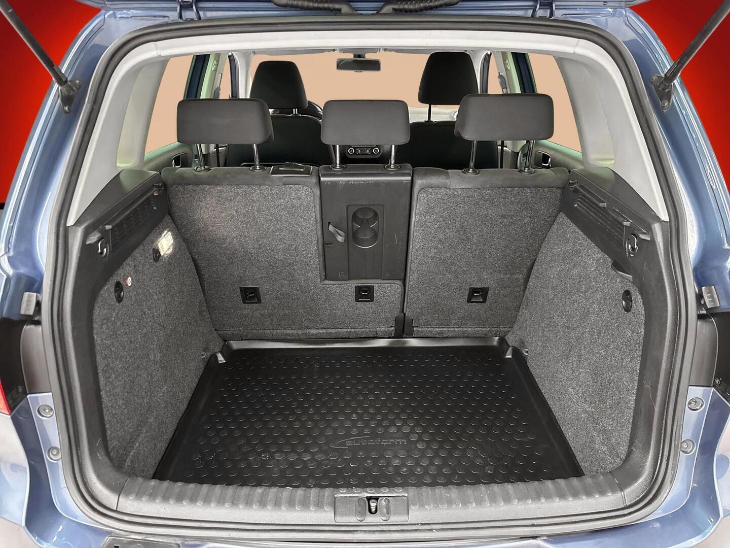 VOLKSWAGEN Tiguan 2012