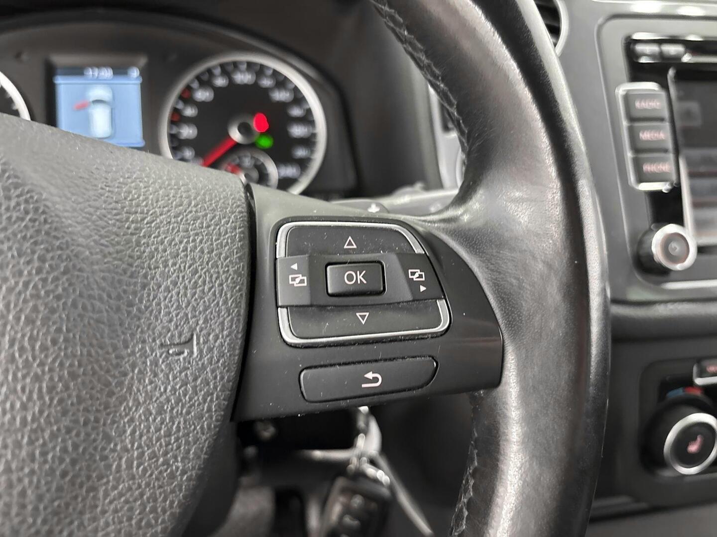 VOLKSWAGEN Tiguan 2012