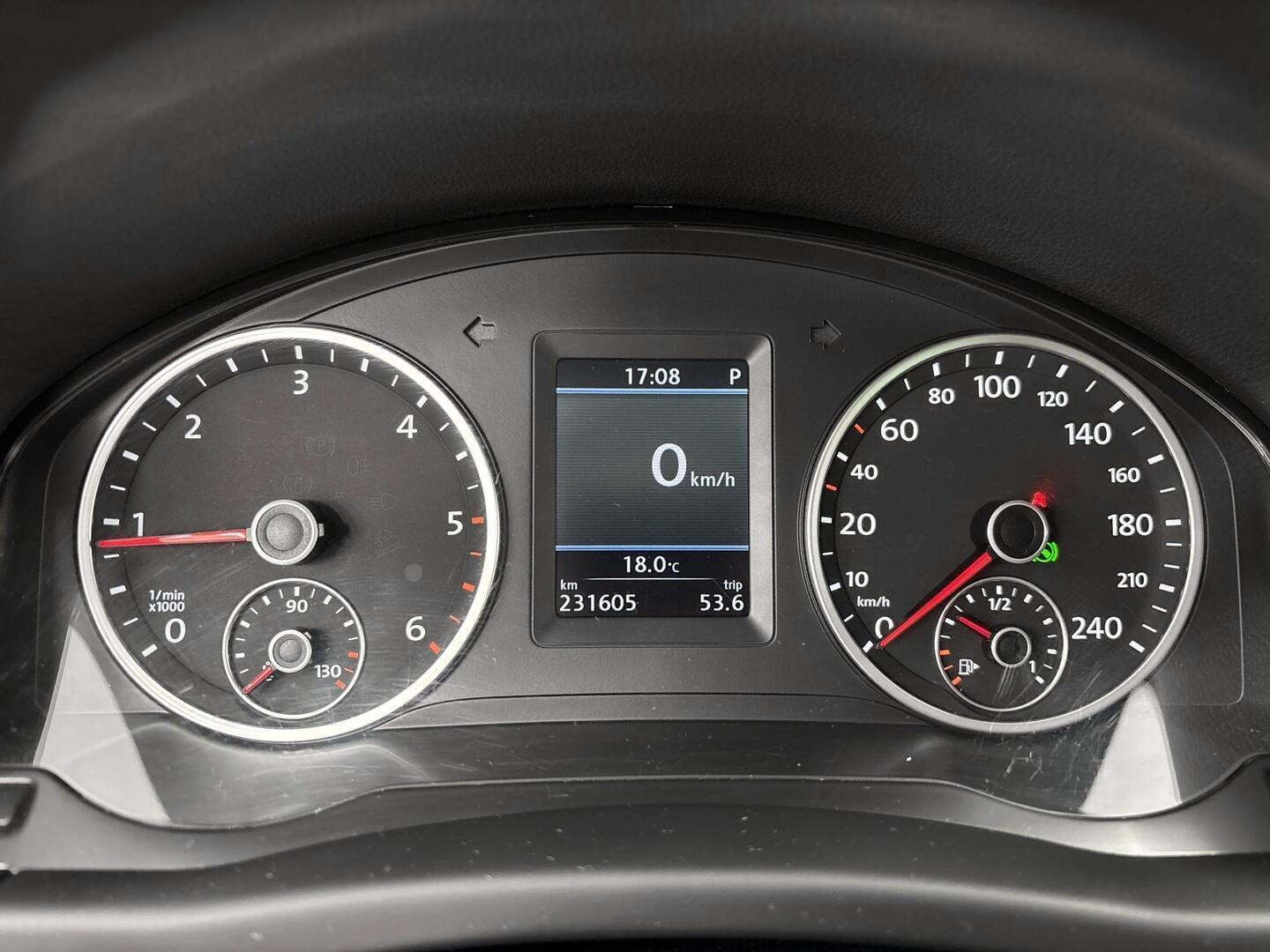 VOLKSWAGEN Tiguan 2012