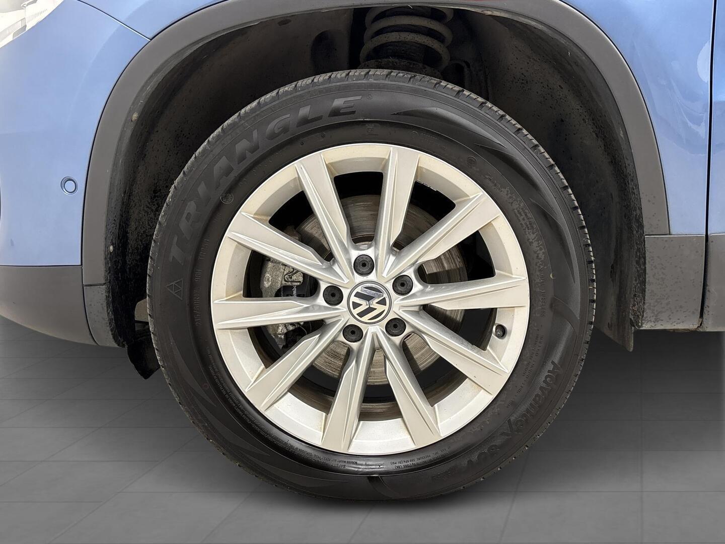 VOLKSWAGEN Tiguan 2012