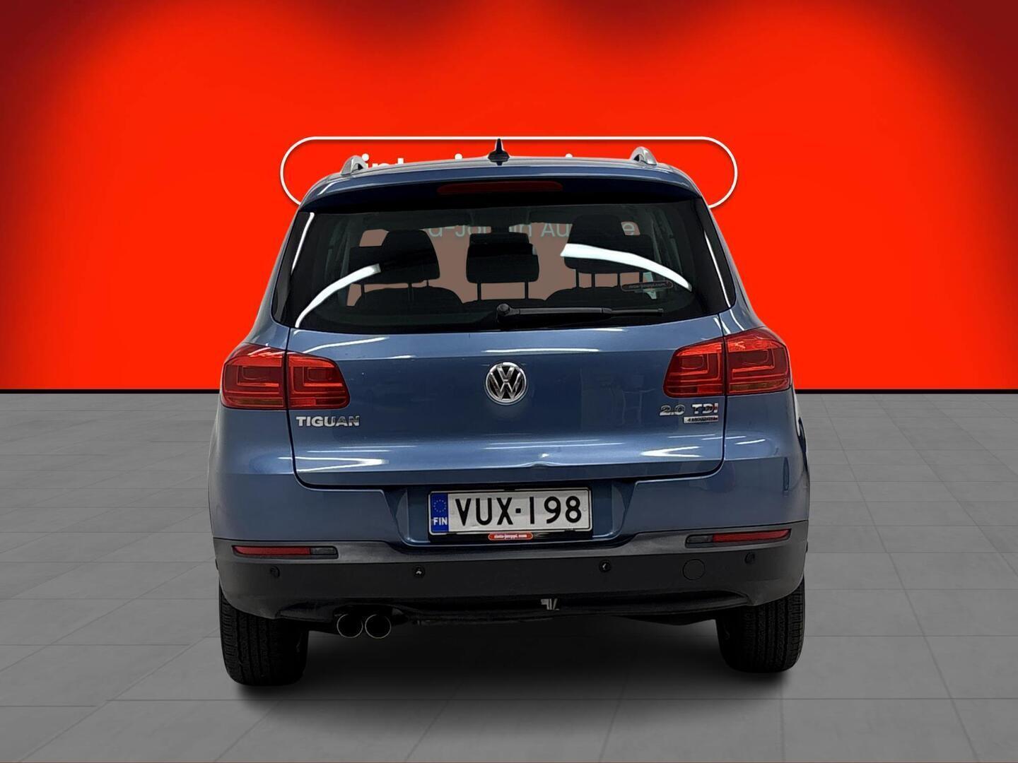 VOLKSWAGEN Tiguan 2012