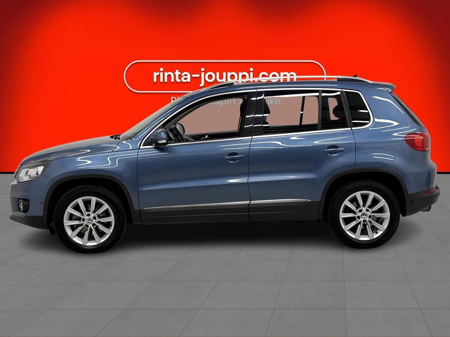 VOLKSWAGEN Tiguan 2012