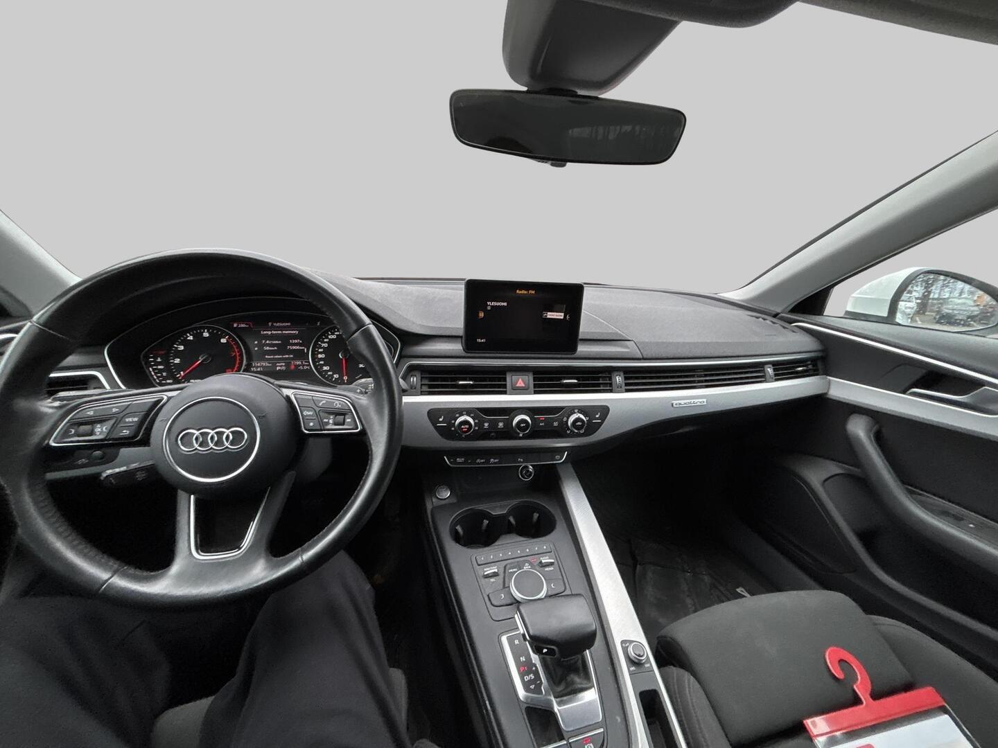 AUDI A4 2016
