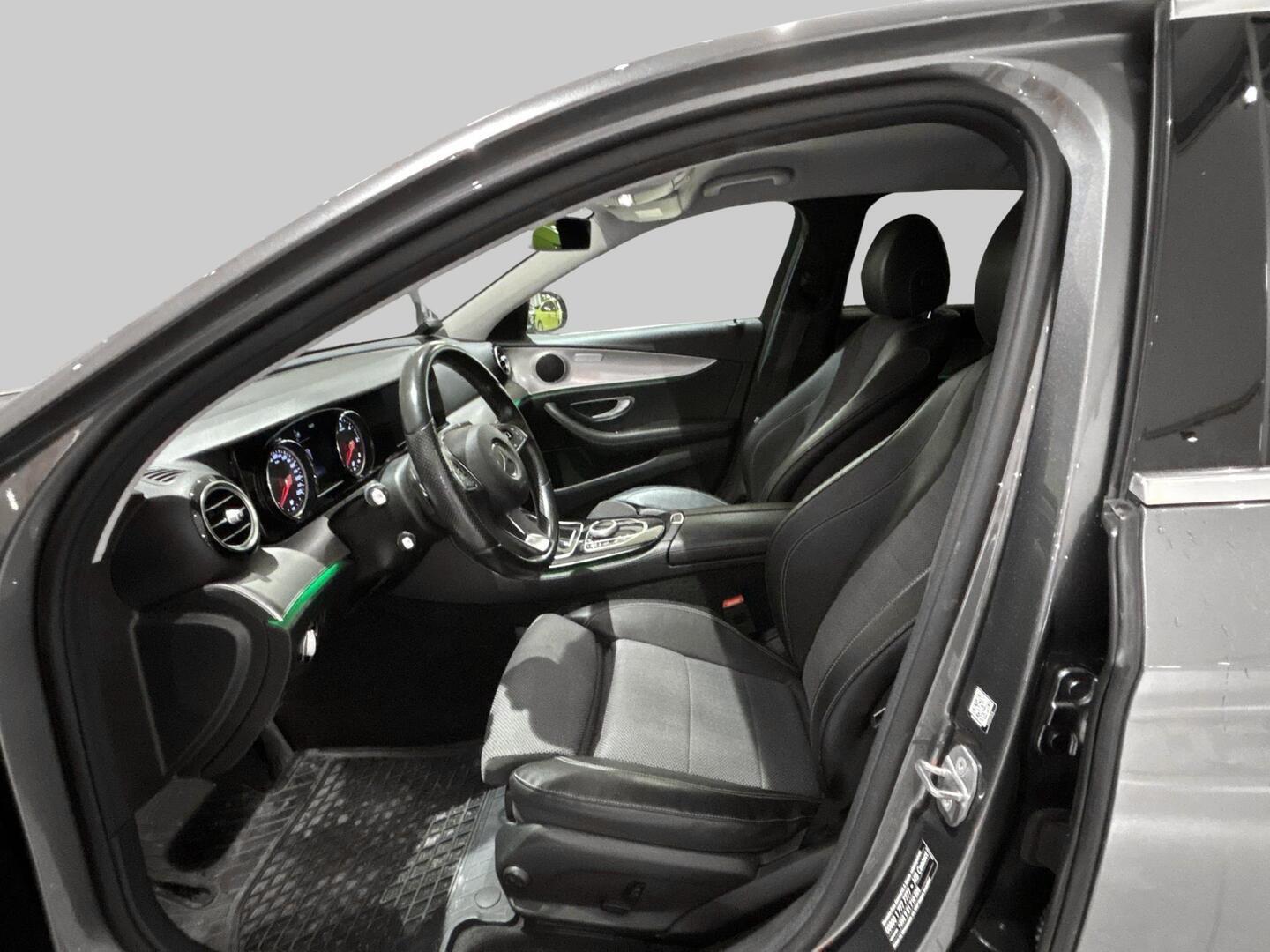 MERCEDES-BENZ E 2016