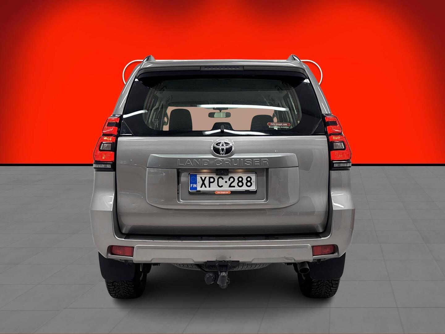 TOYOTA Land Cruiser 2020