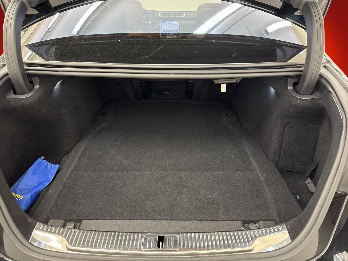 MERCEDES-BENZ S 2022