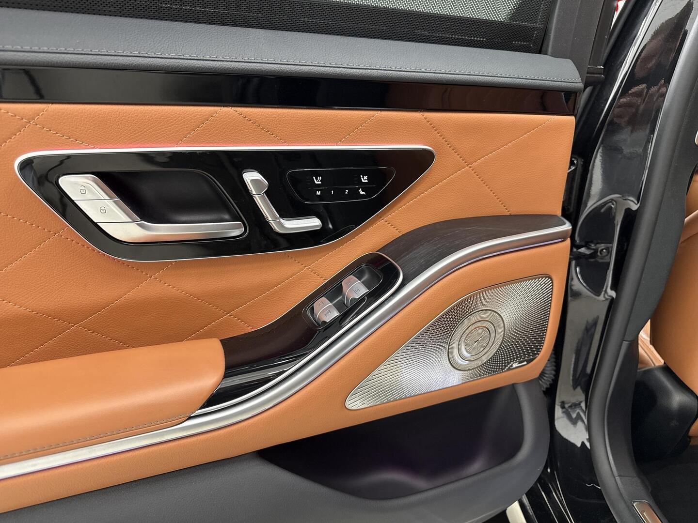 MERCEDES-BENZ S 2022