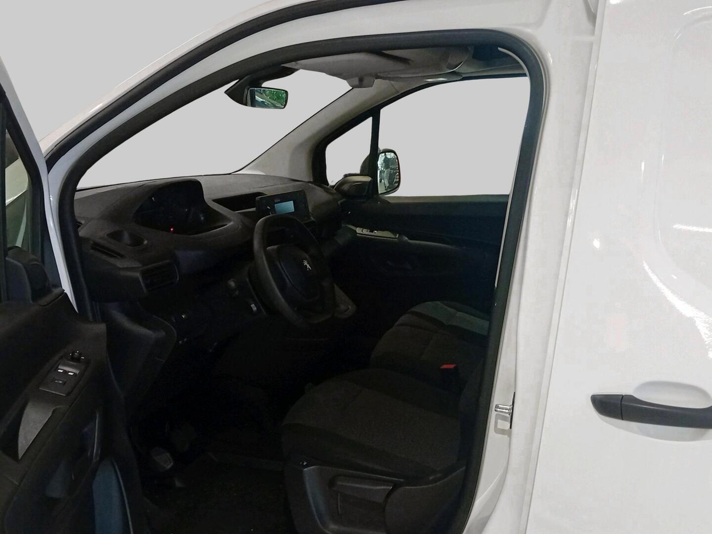 PEUGEOT Partner 2023