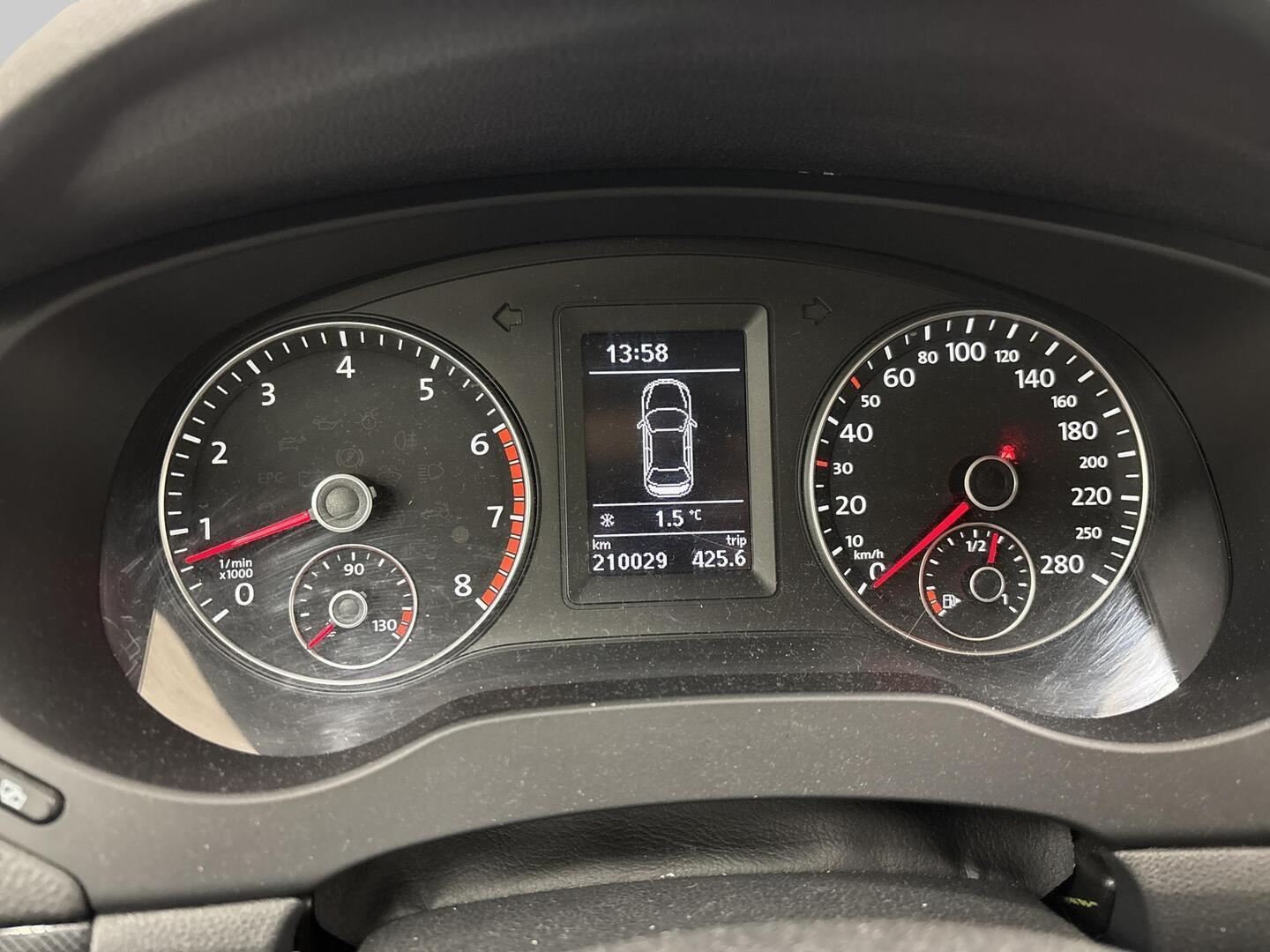 VOLKSWAGEN Jetta 2011