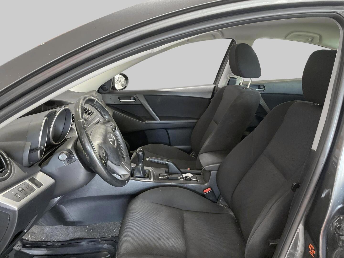 MAZDA Mazda3 2011