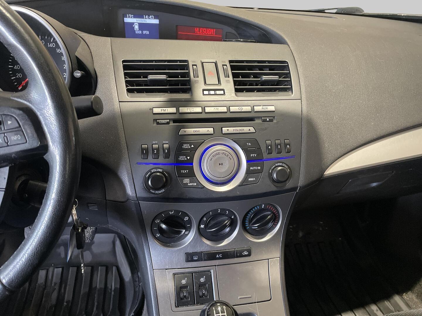 MAZDA Mazda3 2011