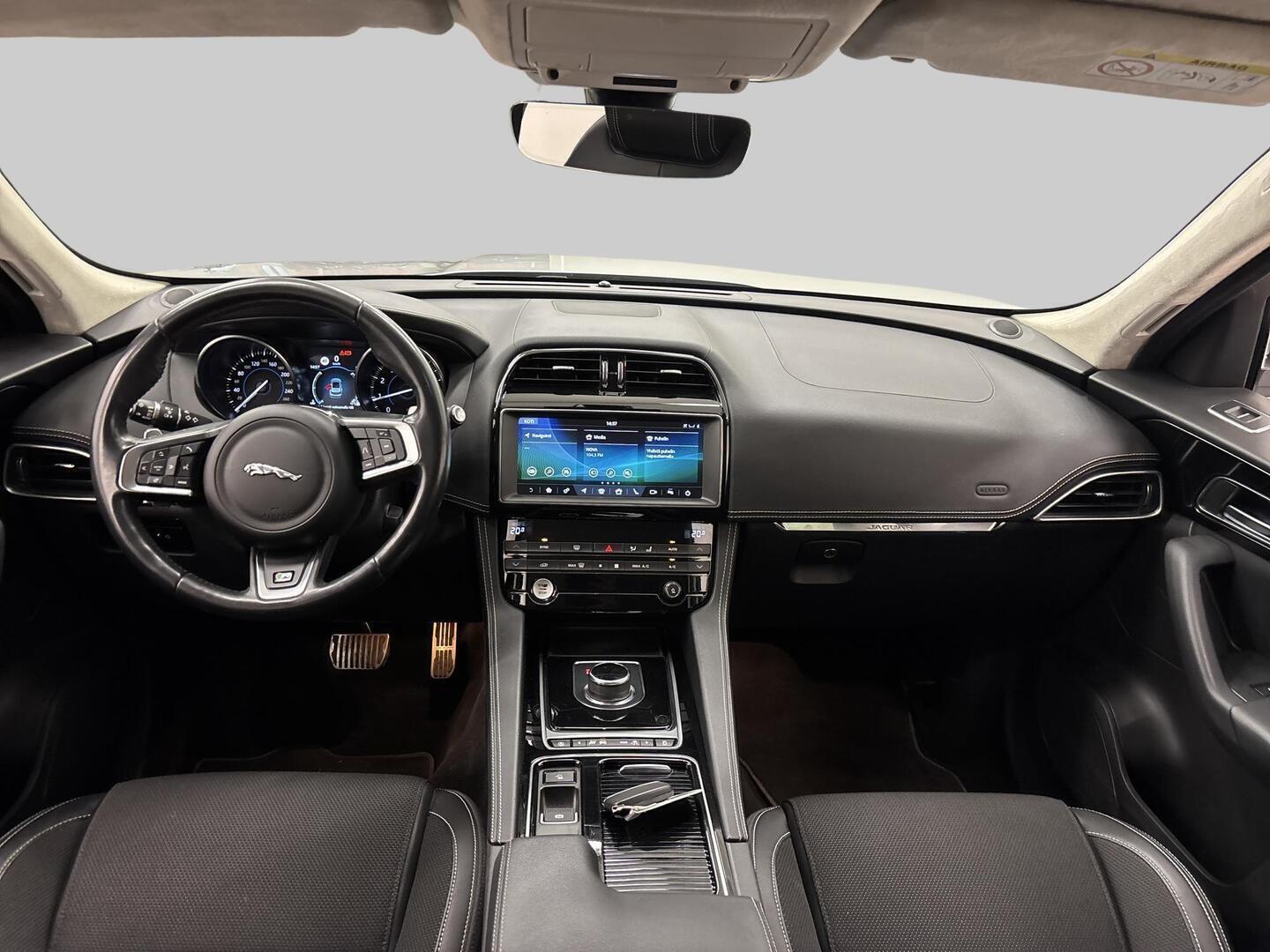 JAGUAR F-PACE 2019