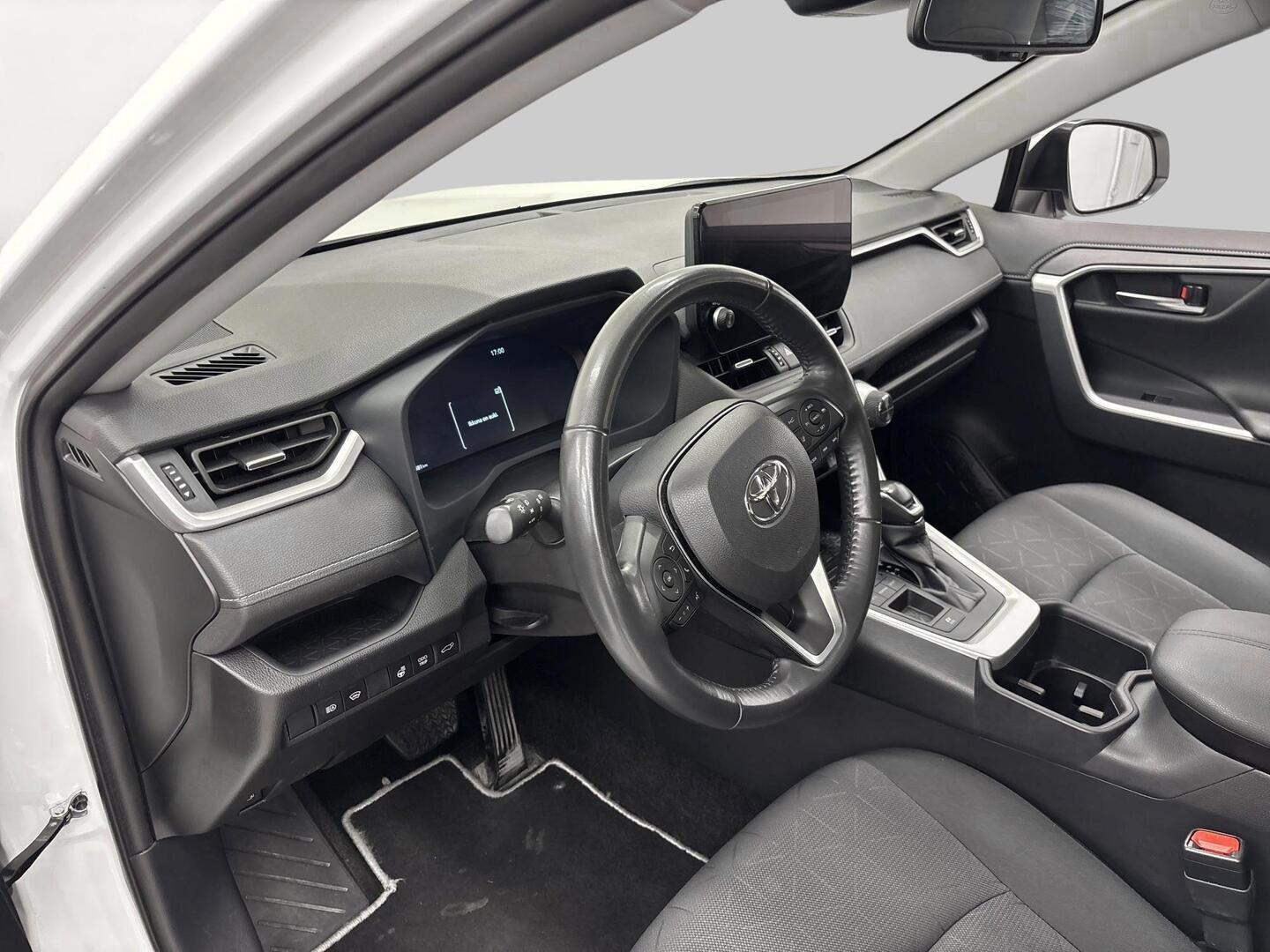 TOYOTA RAV4 2024