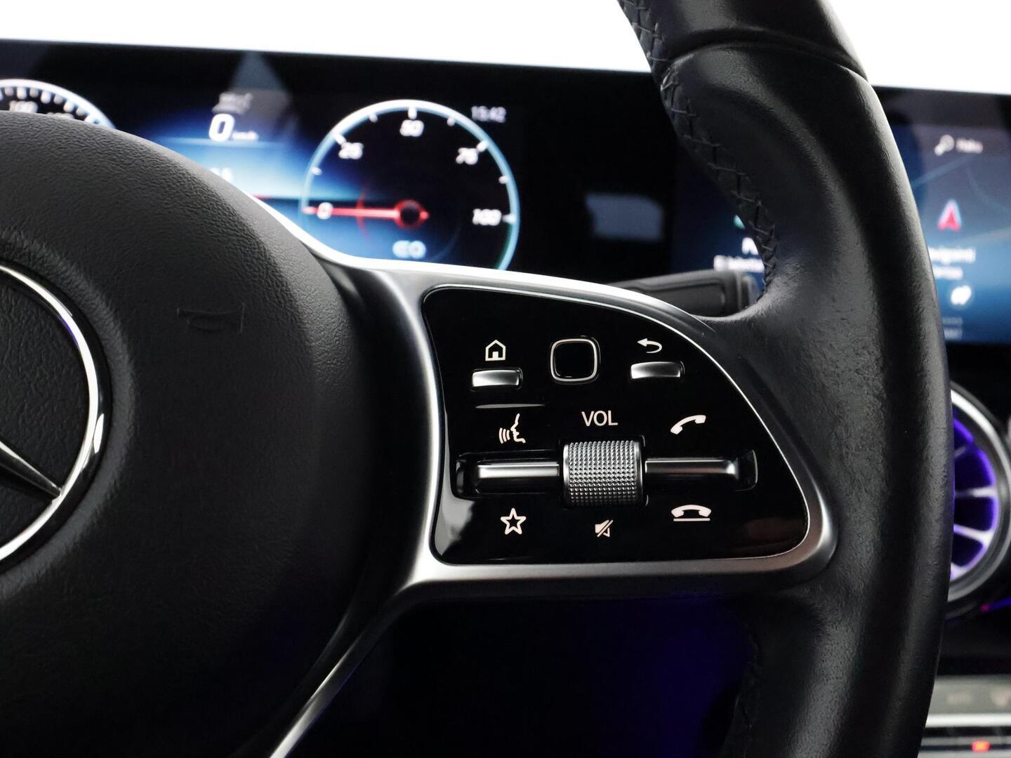 MERCEDES-BENZ EQB 2023