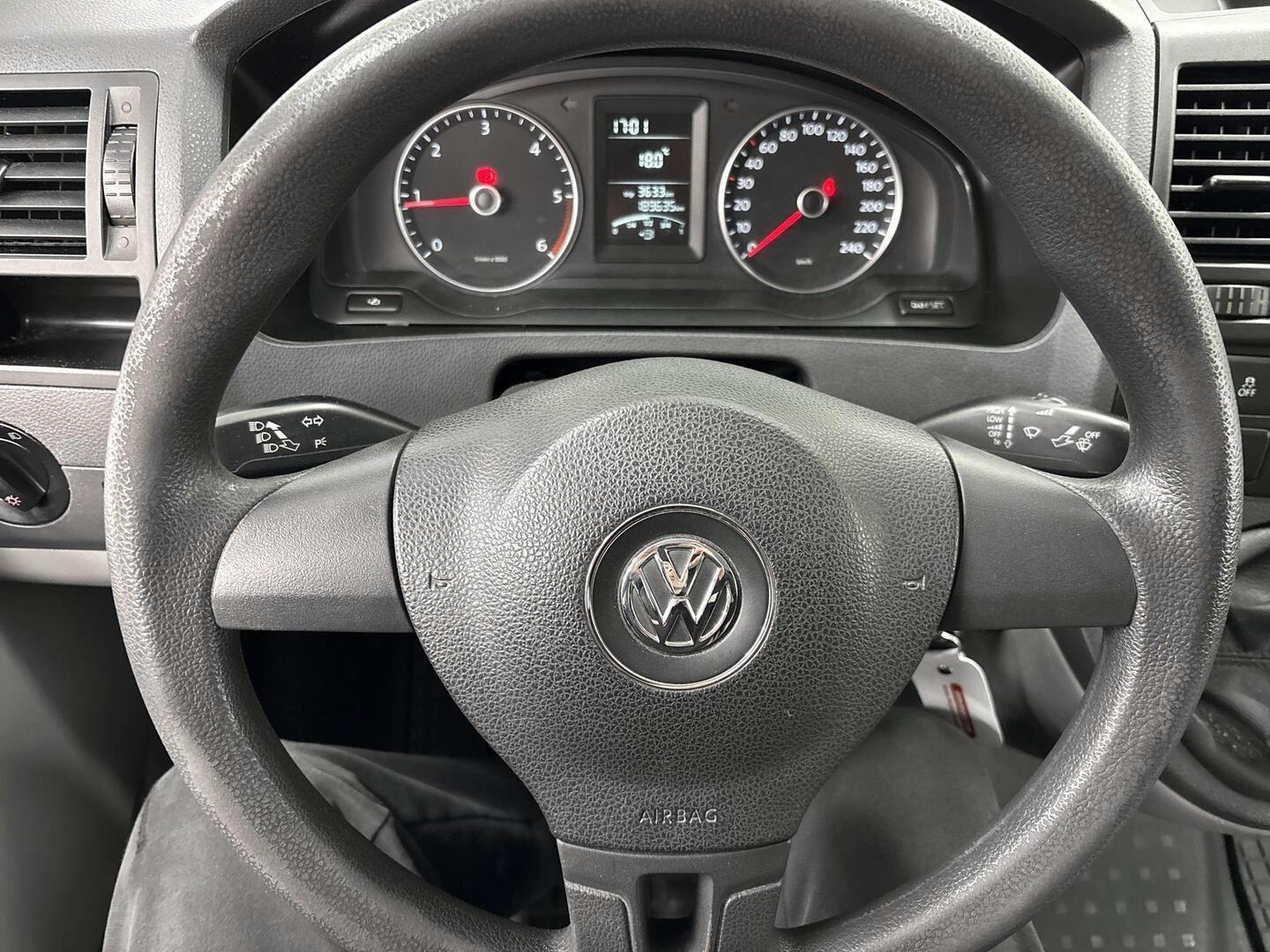VOLKSWAGEN Transporter 2012