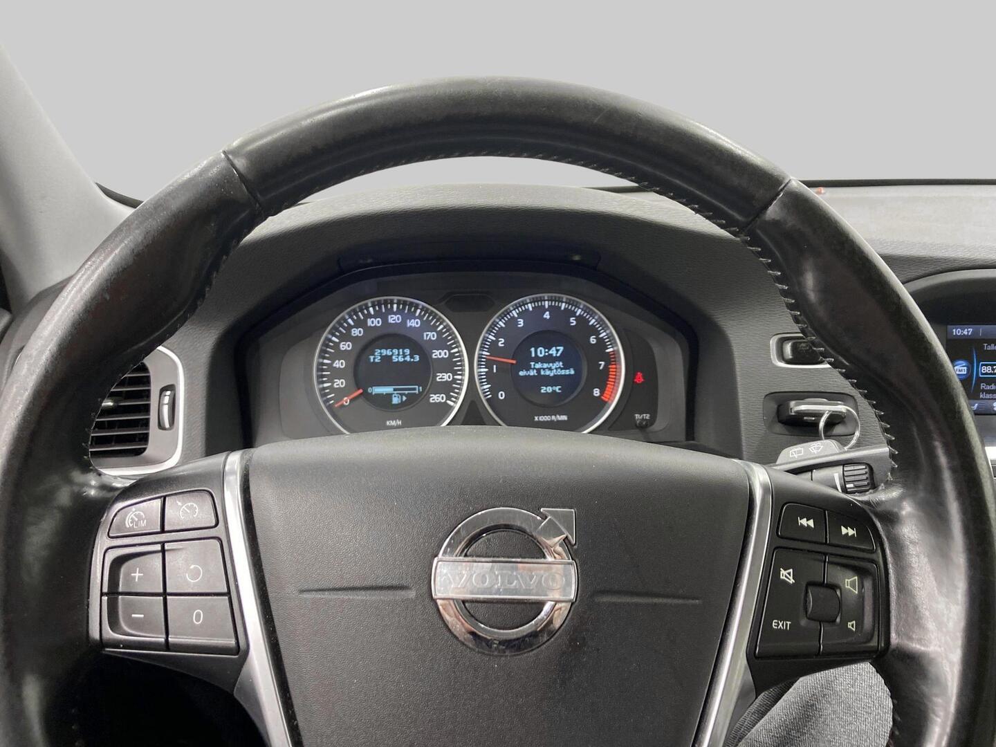 VOLVO V60 2012