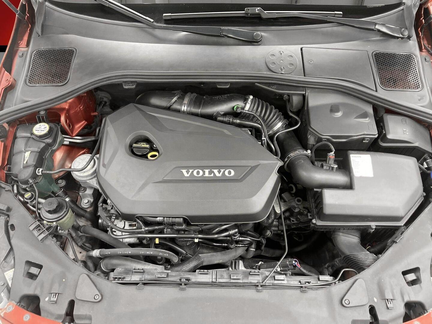 VOLVO V60 2012
