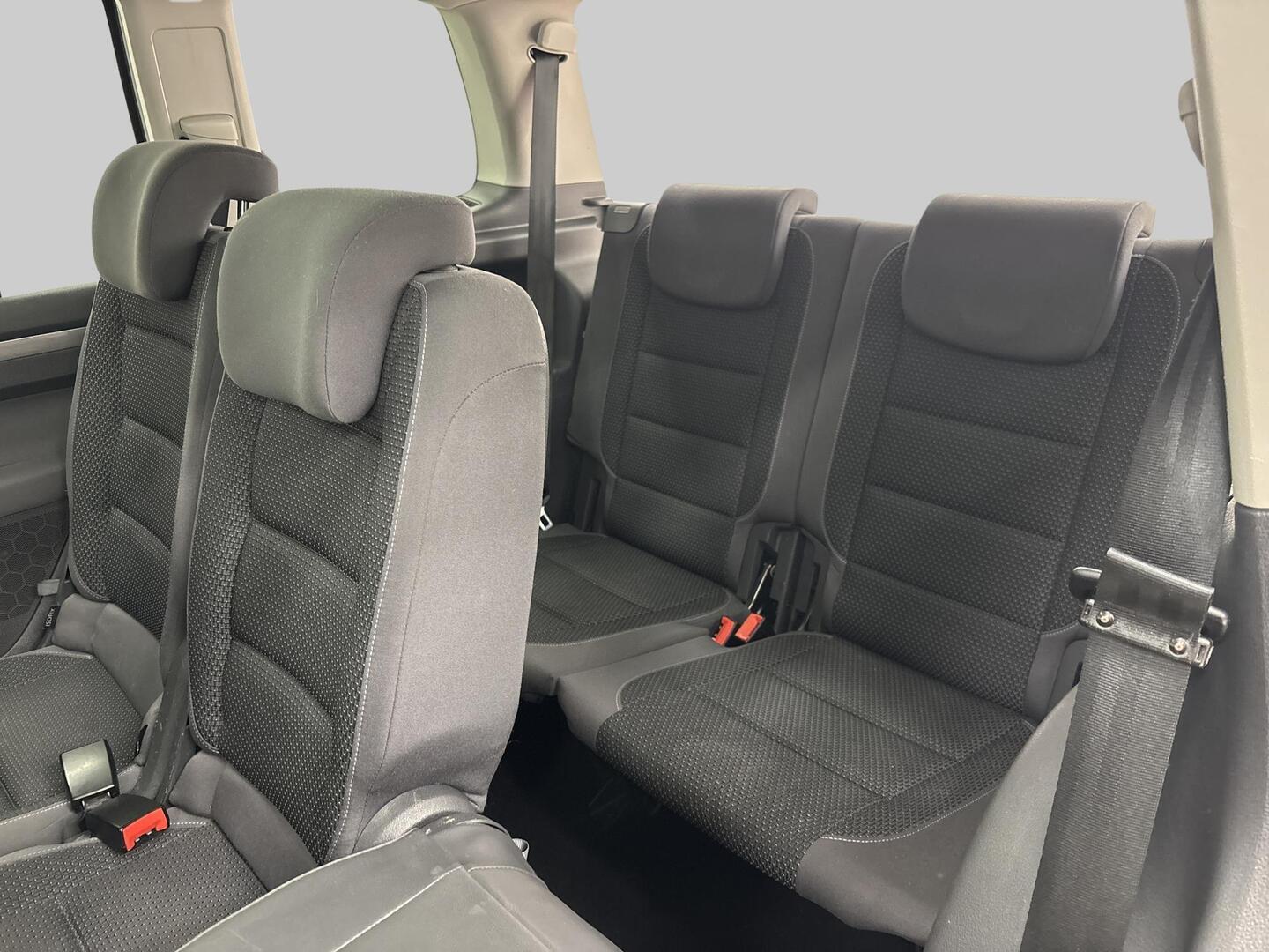 VOLKSWAGEN Touran 2014