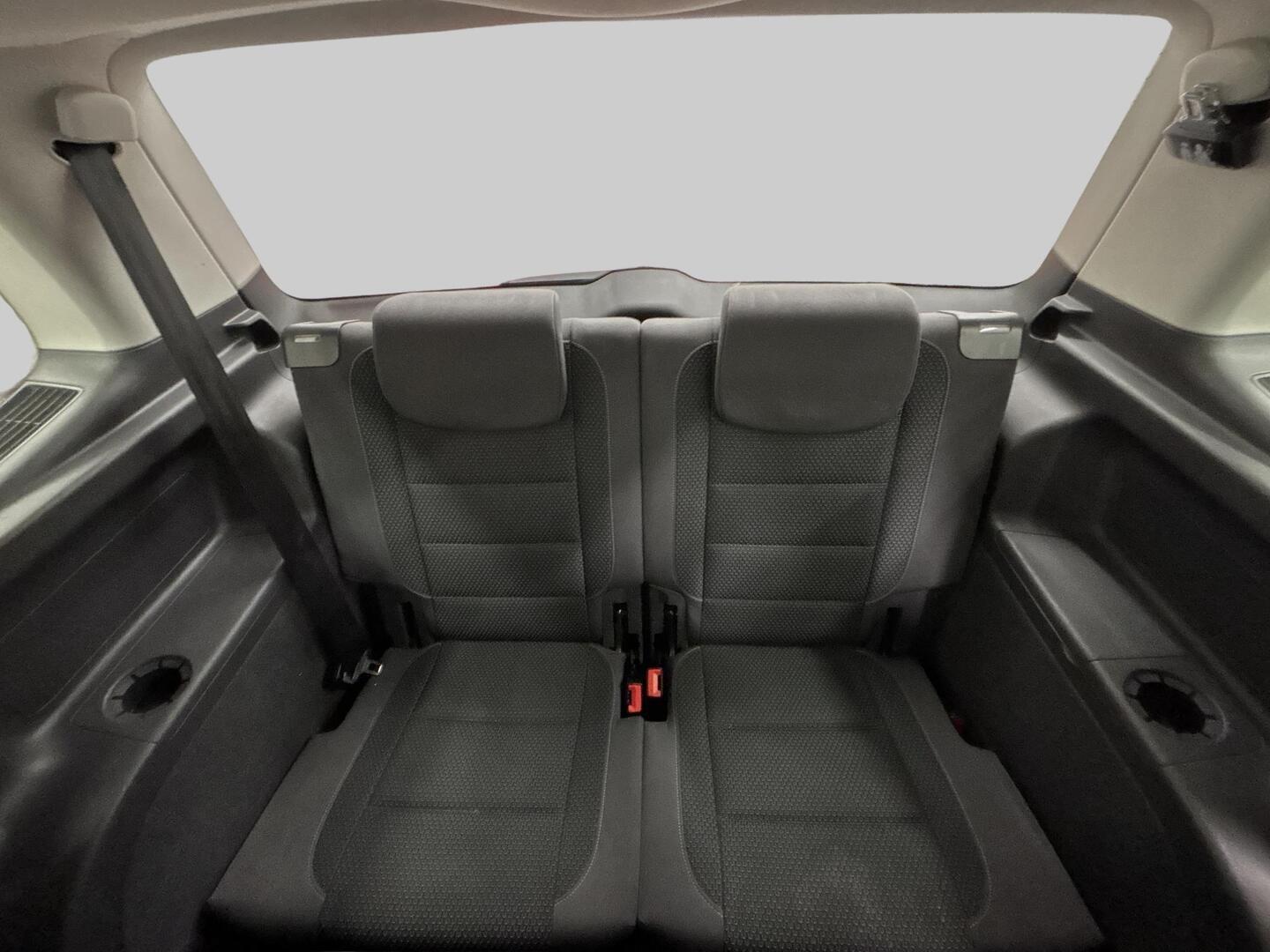 VOLKSWAGEN Touran 2014