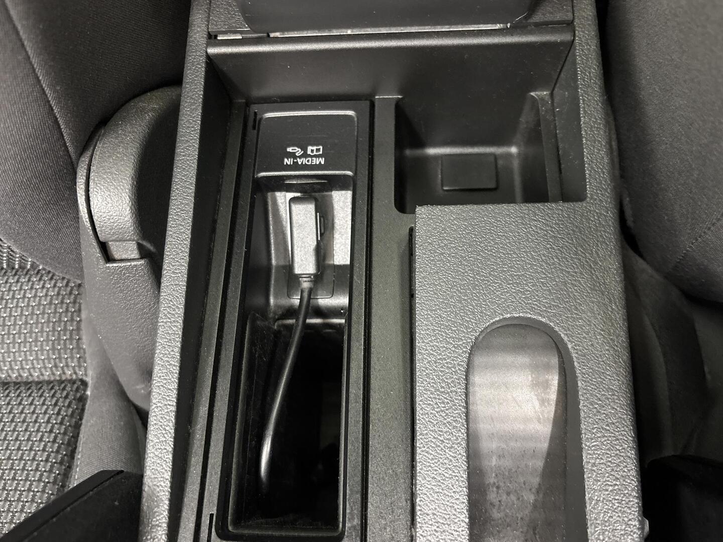 VOLKSWAGEN Touran 2014