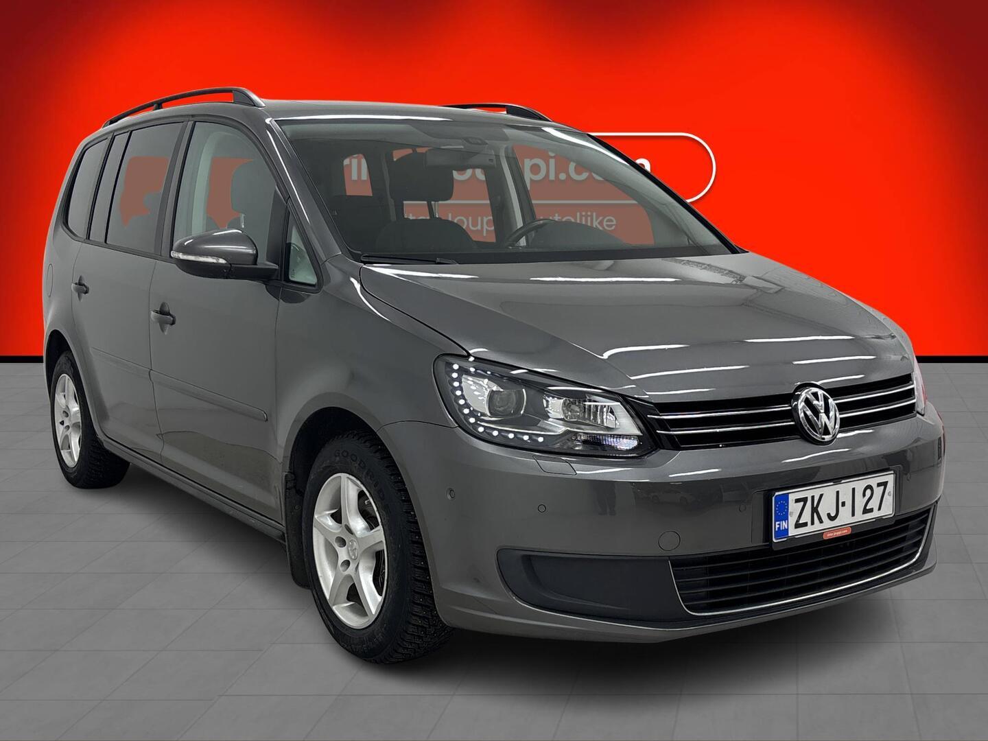 VOLKSWAGEN Touran 2014