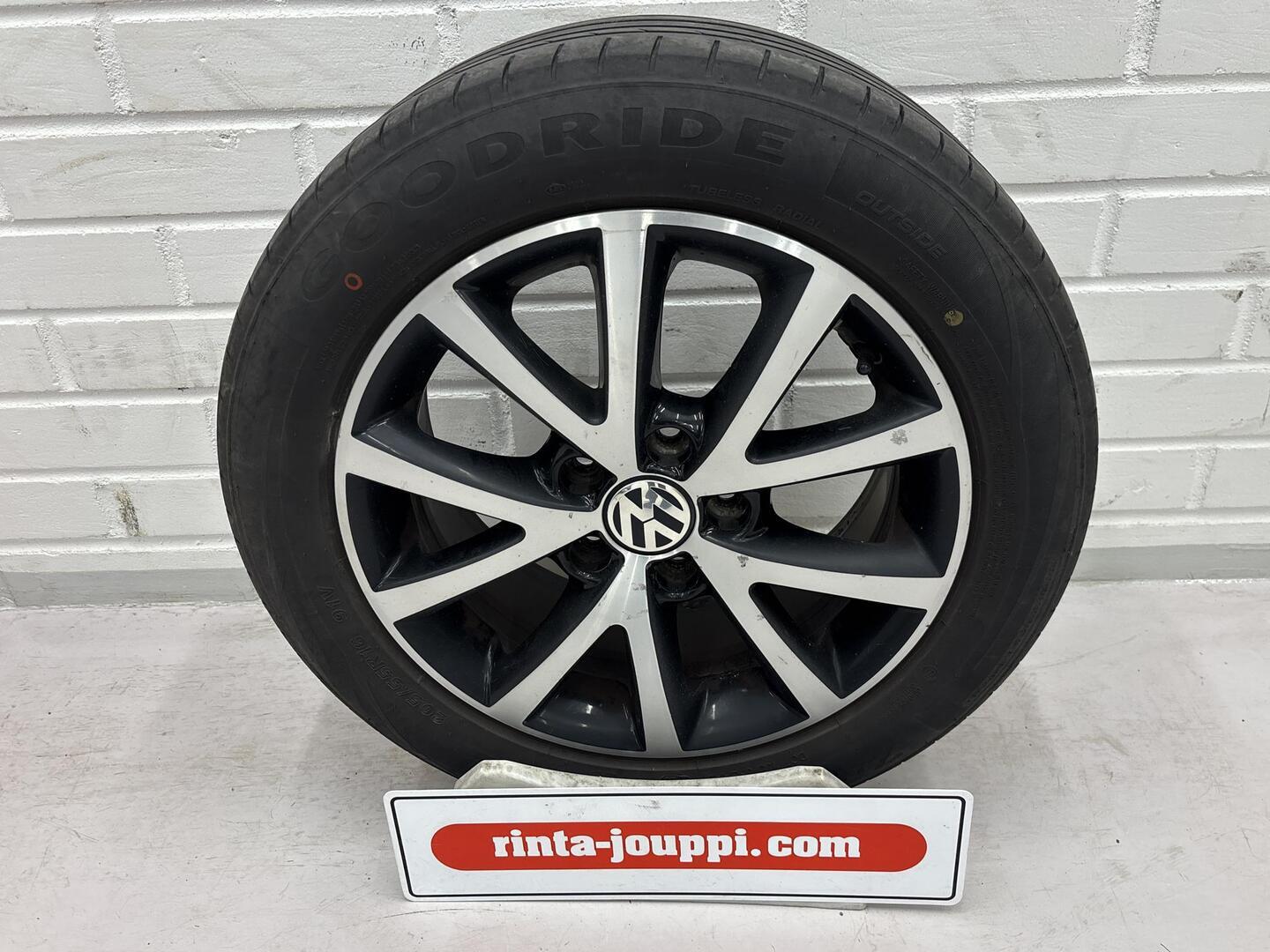 VOLKSWAGEN Touran 2014