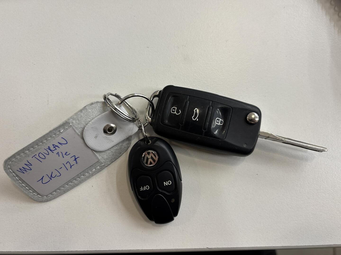 VOLKSWAGEN Touran 2014