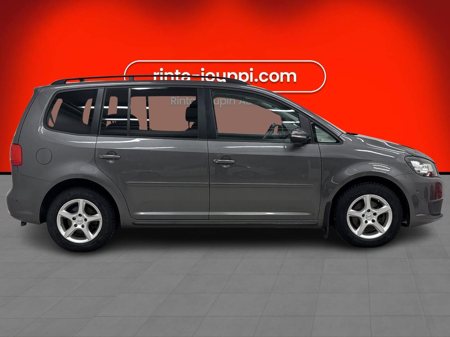 VOLKSWAGEN Touran 2014
