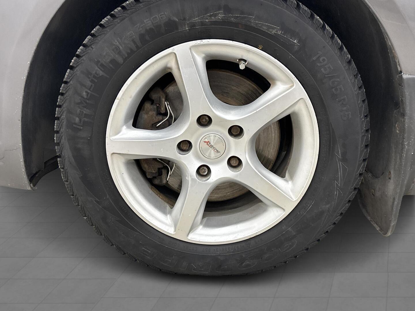 VOLKSWAGEN Touran 2014