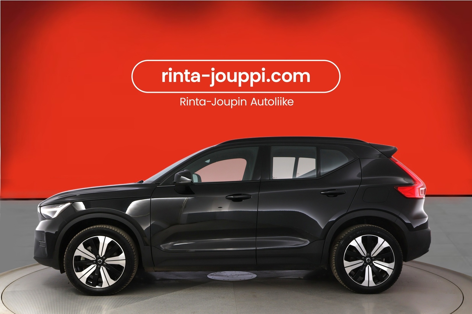 VOLVO XC40 2023