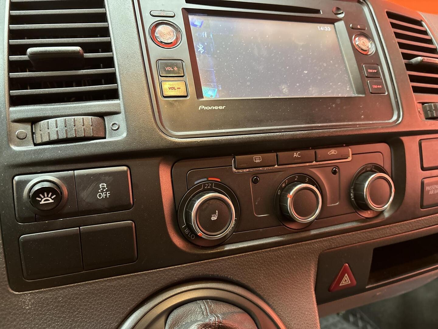 VOLKSWAGEN Transporter 2011
