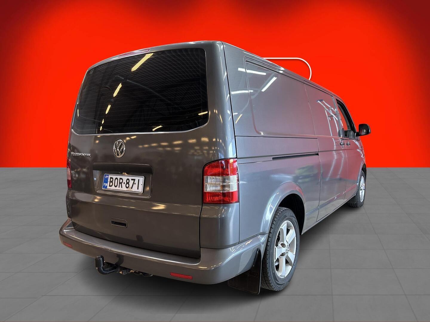 VOLKSWAGEN Transporter 2011