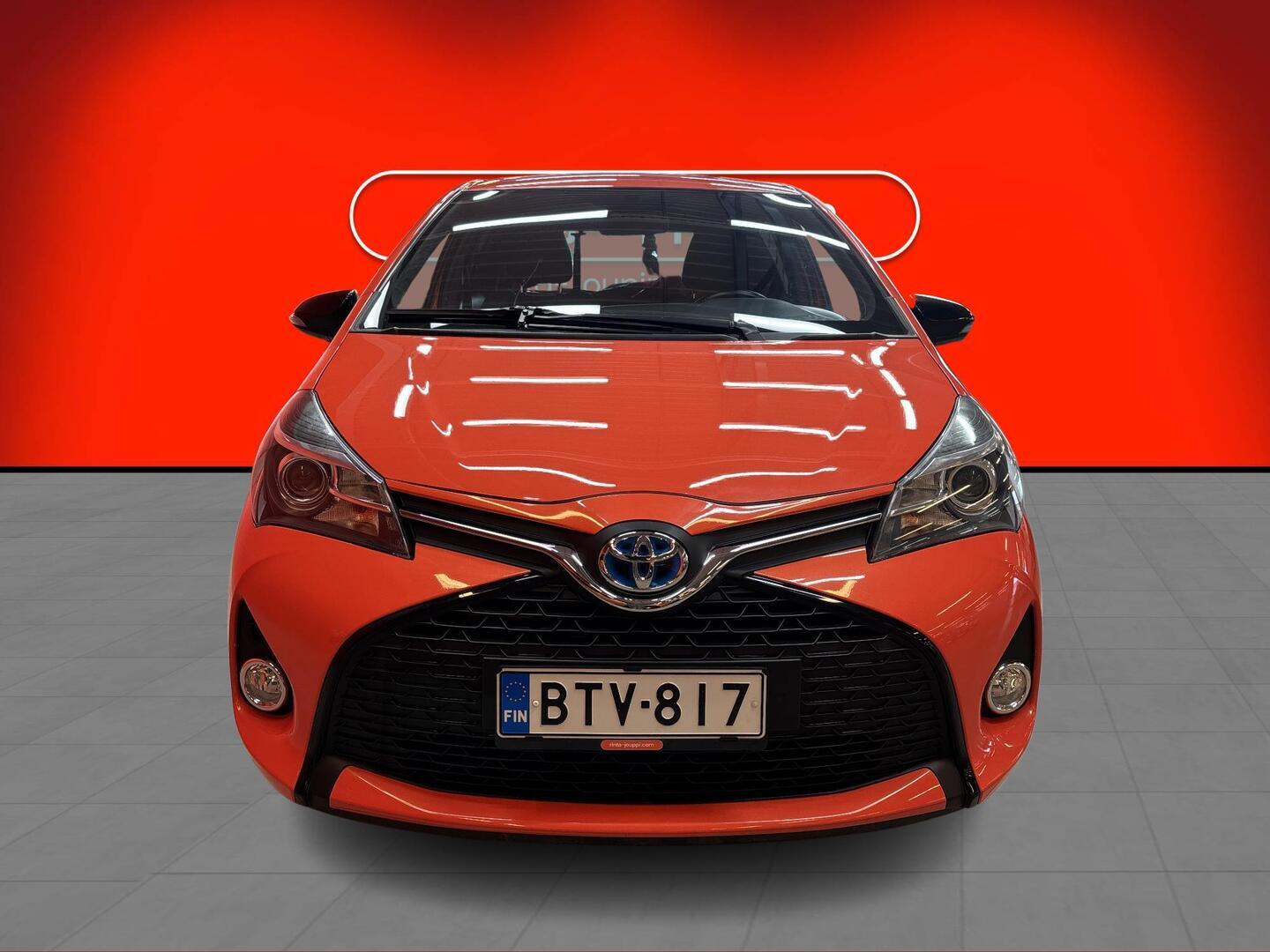 TOYOTA Yaris 2017