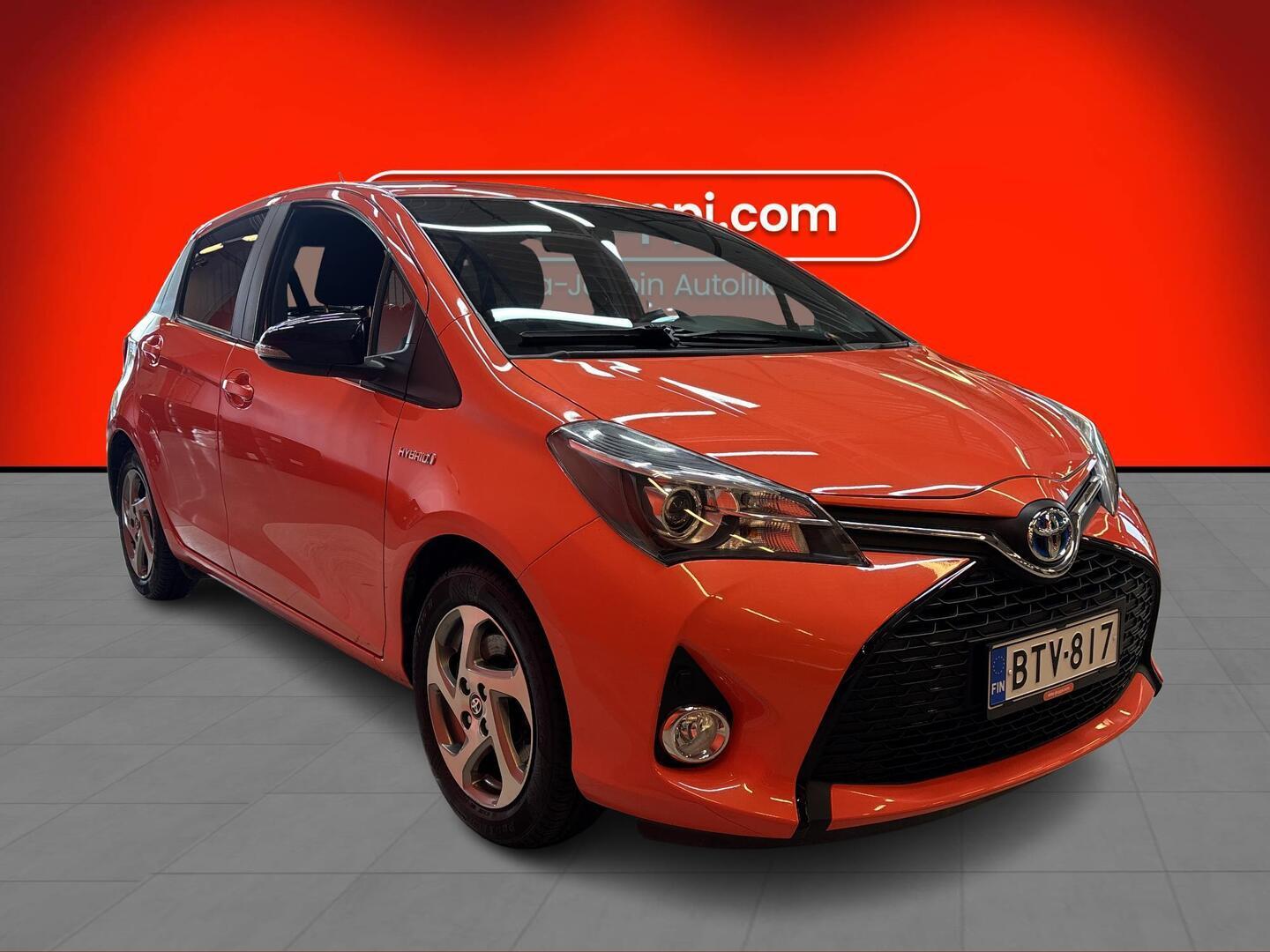 TOYOTA Yaris 2017