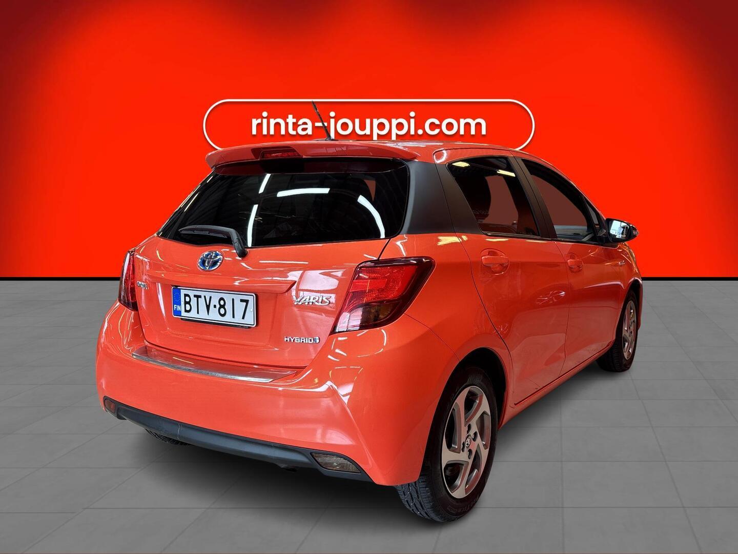 TOYOTA Yaris 2017