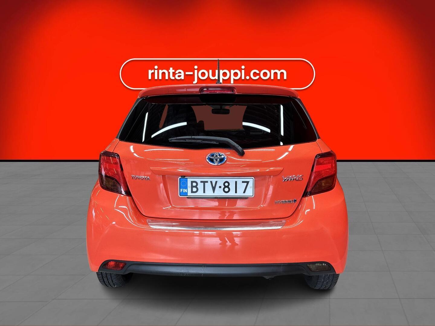 TOYOTA Yaris 2017