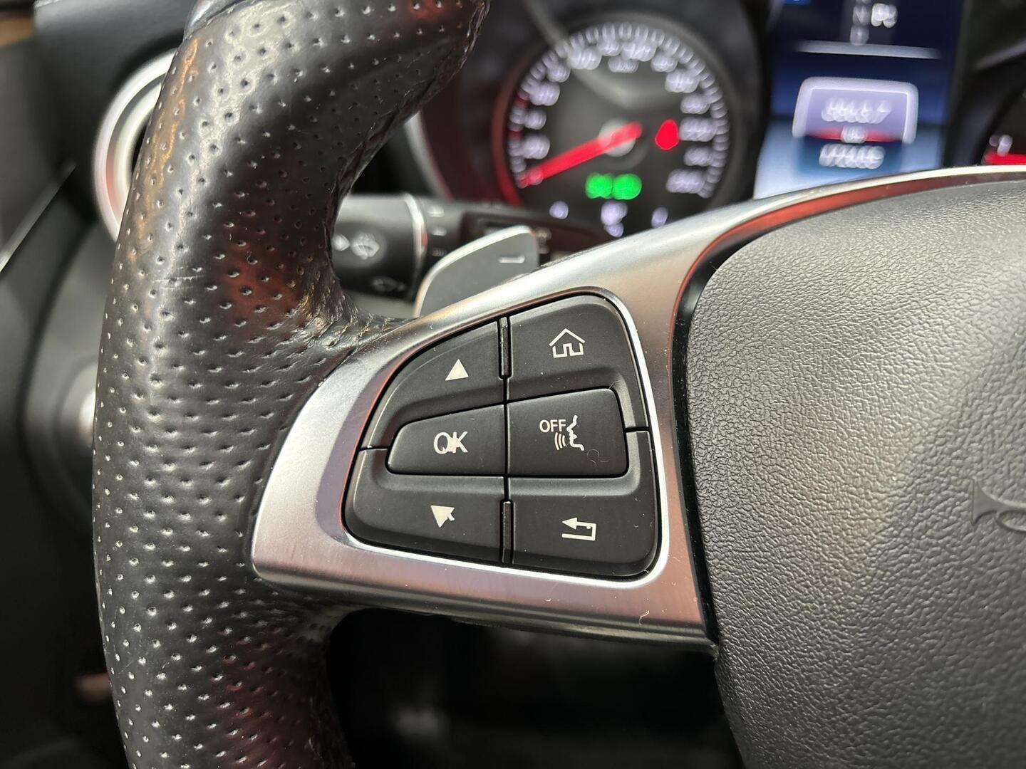 MERCEDES-BENZ C 2015