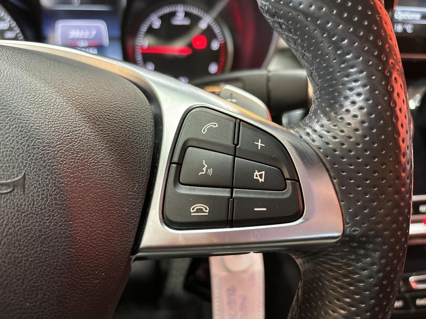 MERCEDES-BENZ C 2015