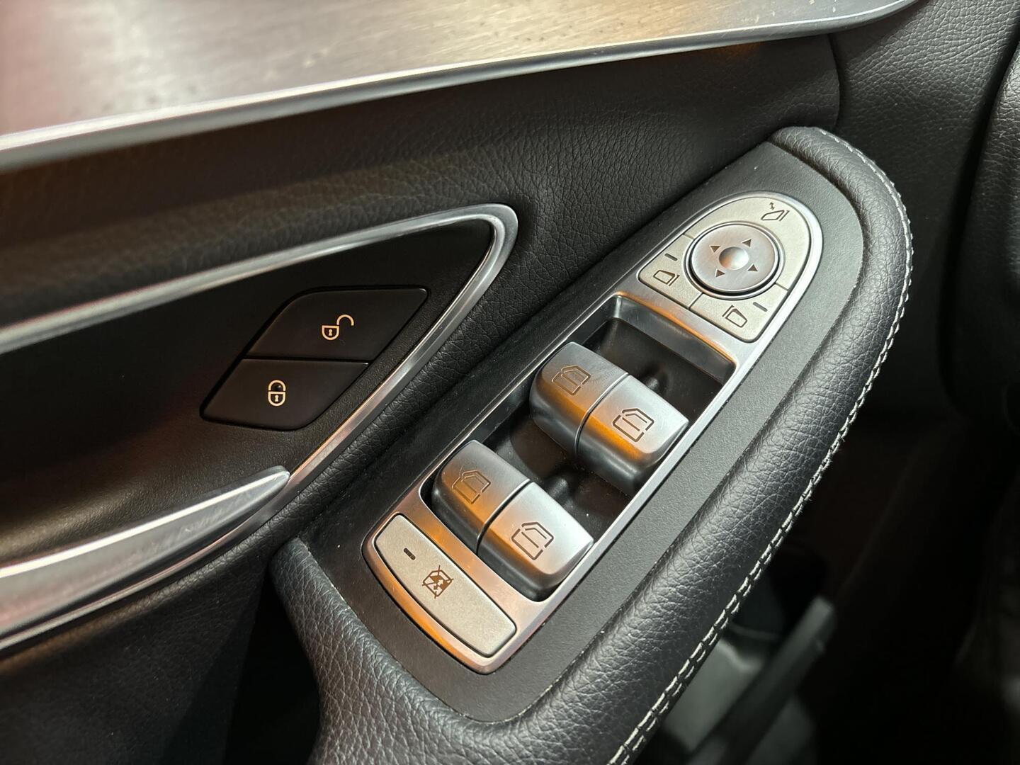 MERCEDES-BENZ C 2015