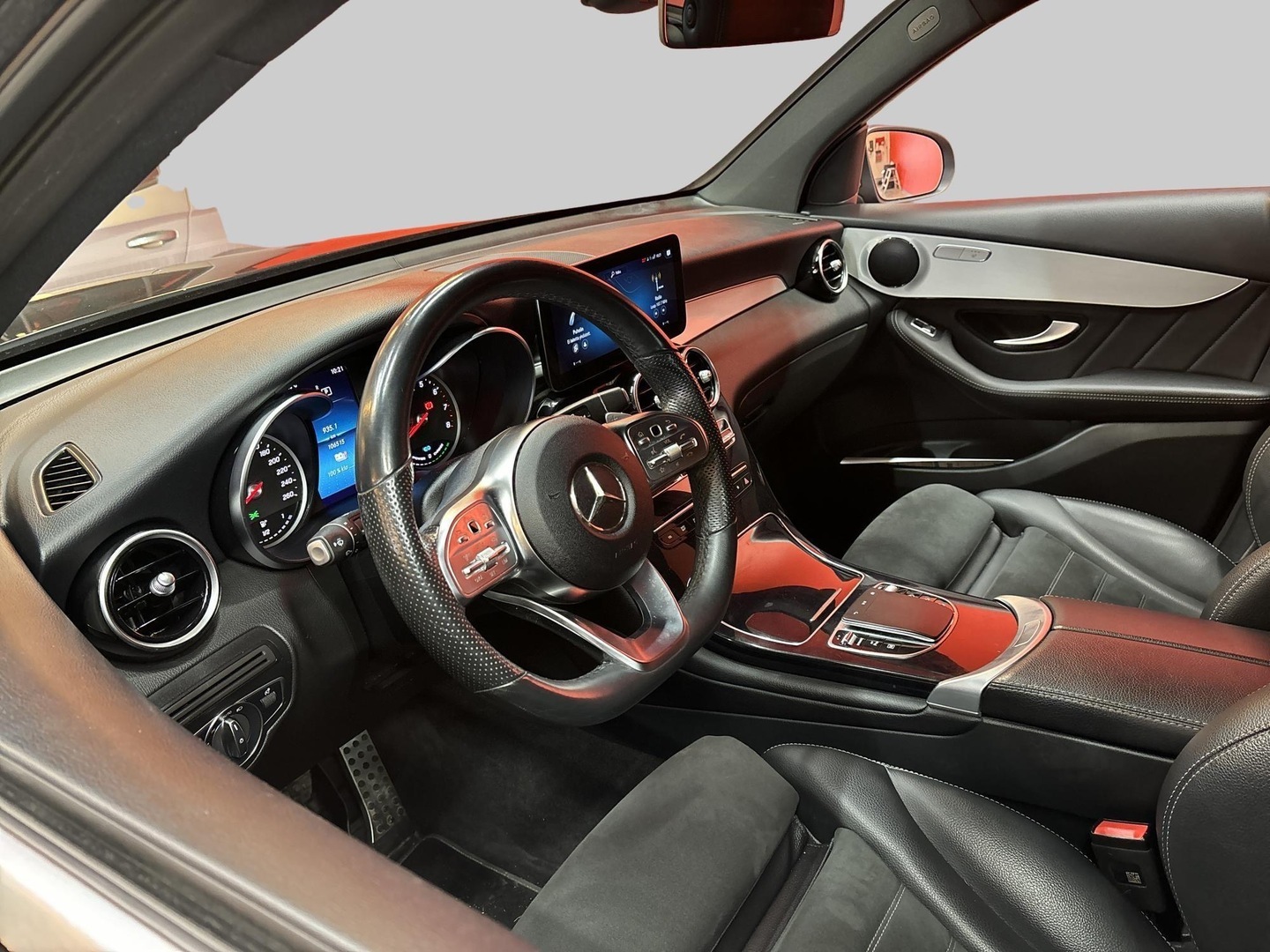 MERCEDES-BENZ GLC 2022