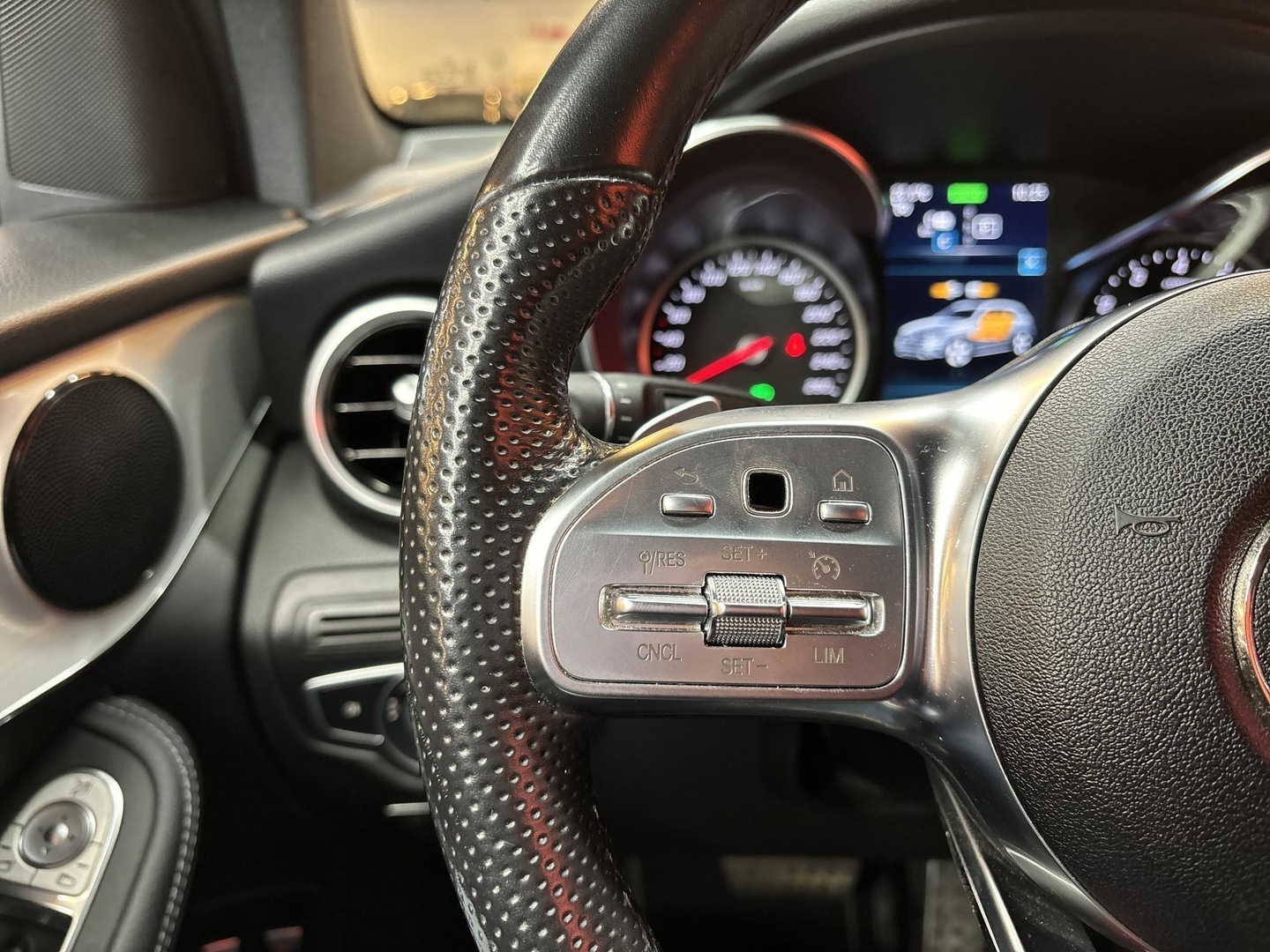 MERCEDES-BENZ GLC 2022