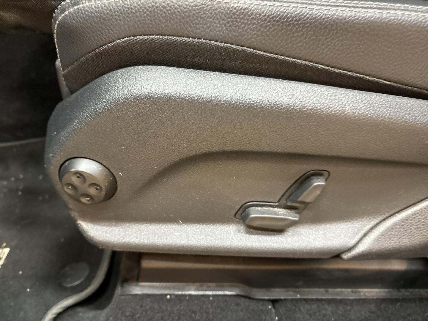 MERCEDES-BENZ GLC 2022