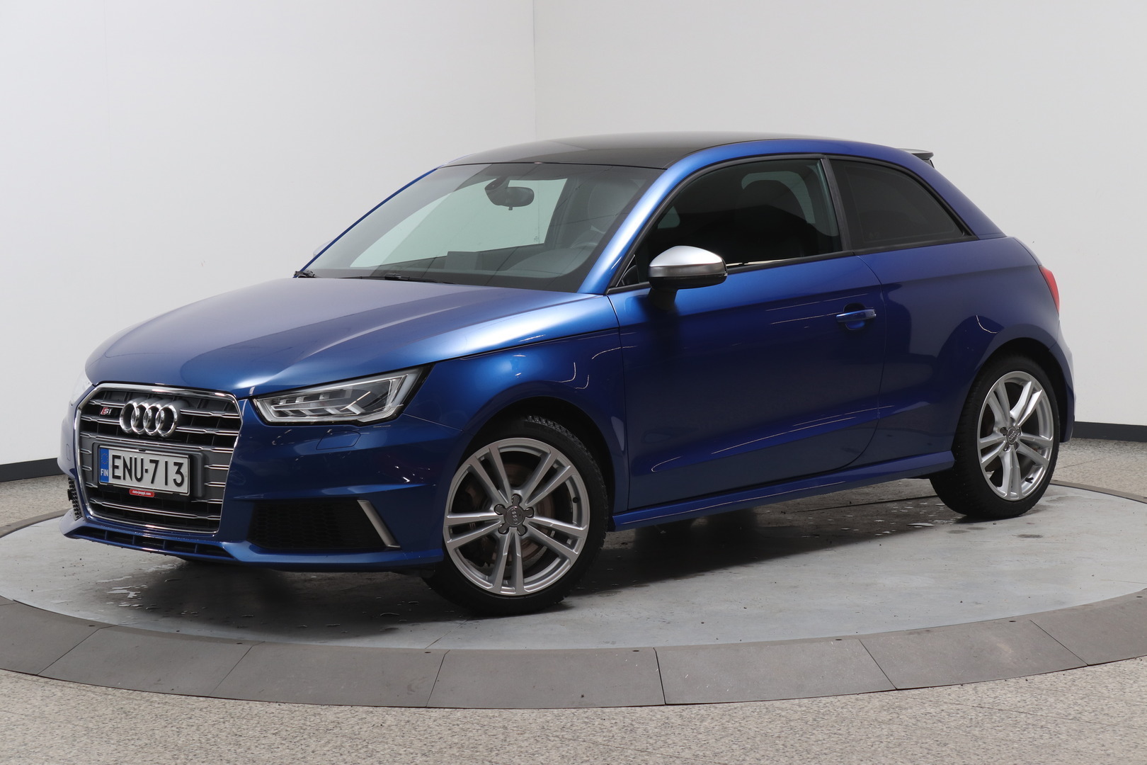 AUDI S1 2016