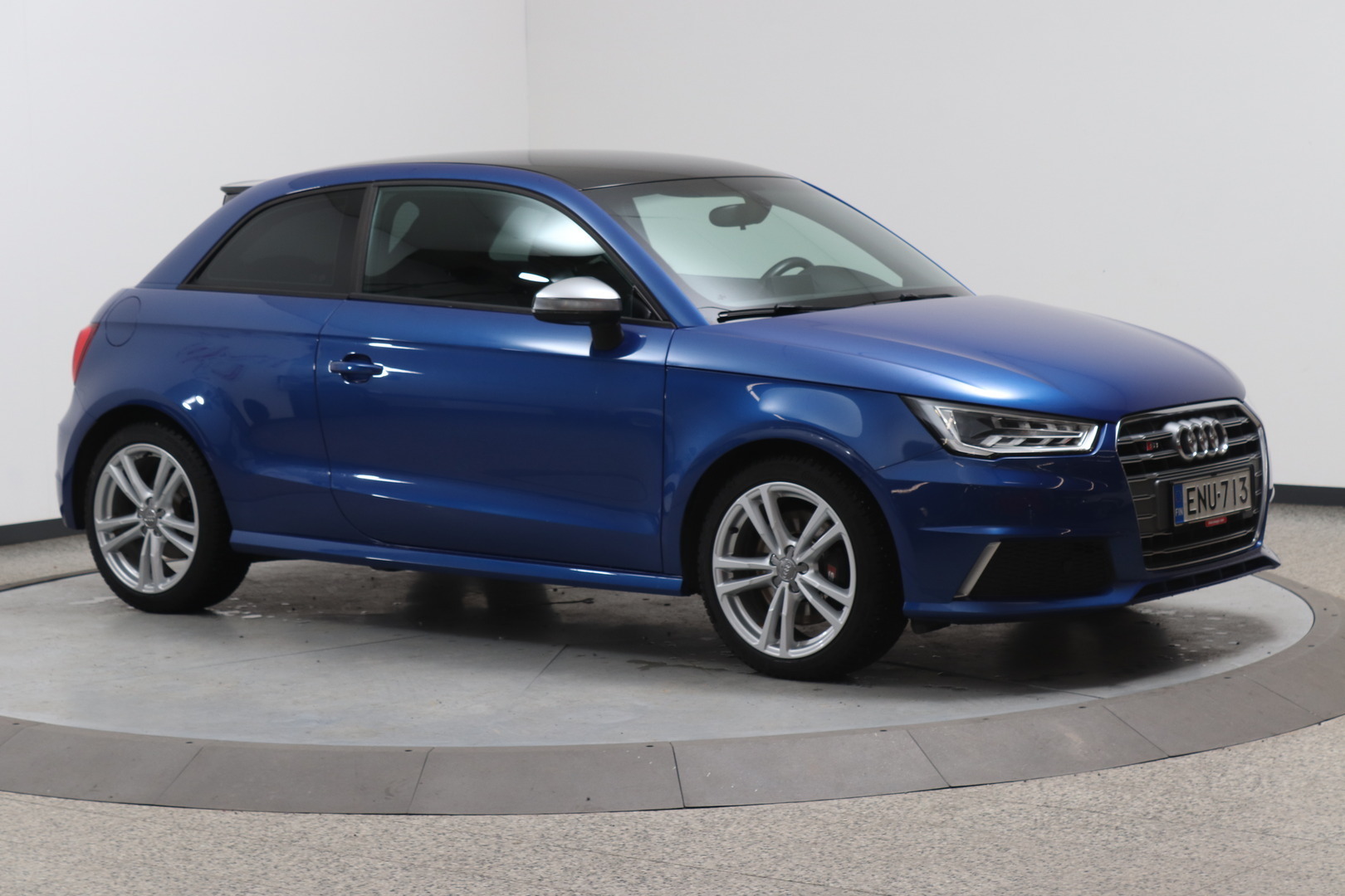 AUDI S1 2016