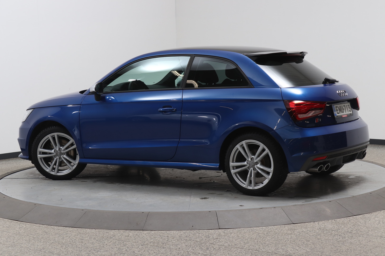 AUDI S1 2016