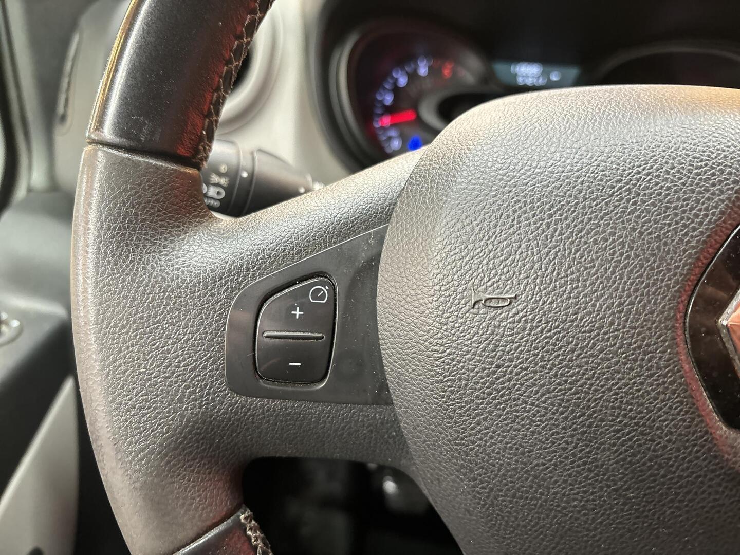 RENAULT TRAFIC 2020