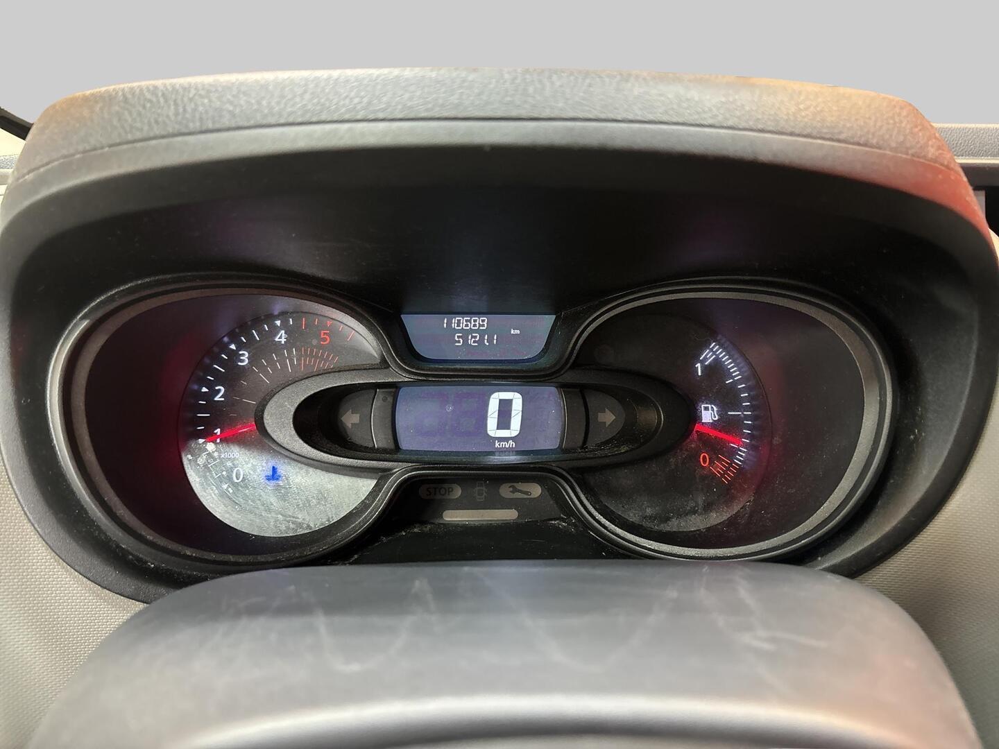 RENAULT TRAFIC 2020