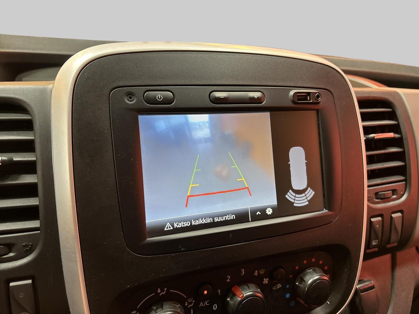 RENAULT TRAFIC 2020