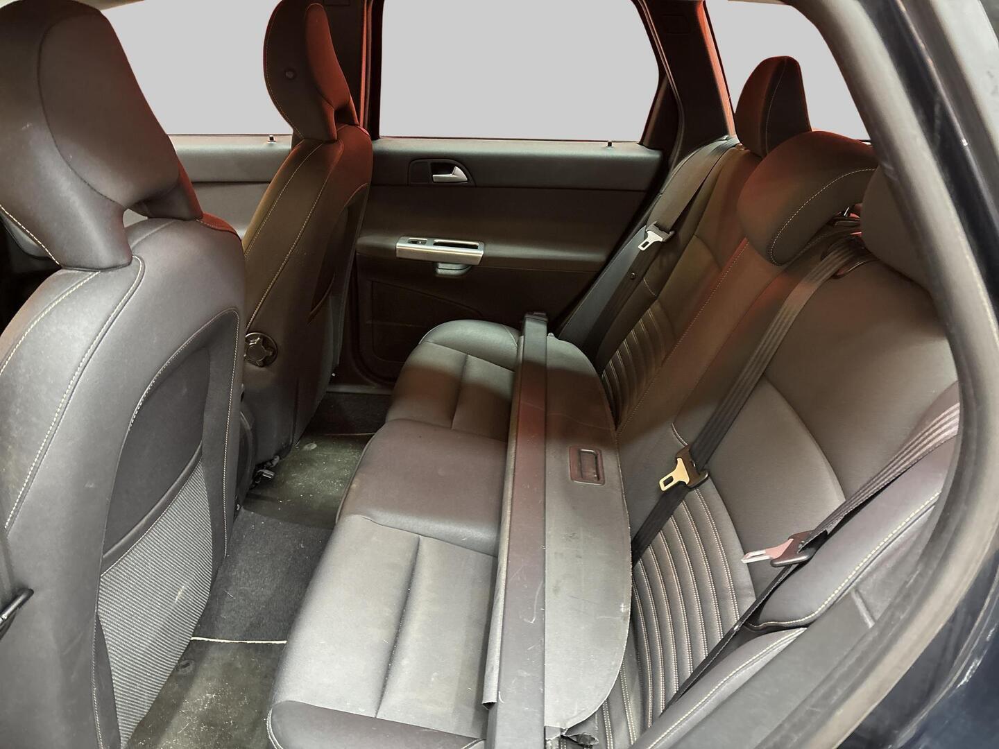VOLVO V50 2011